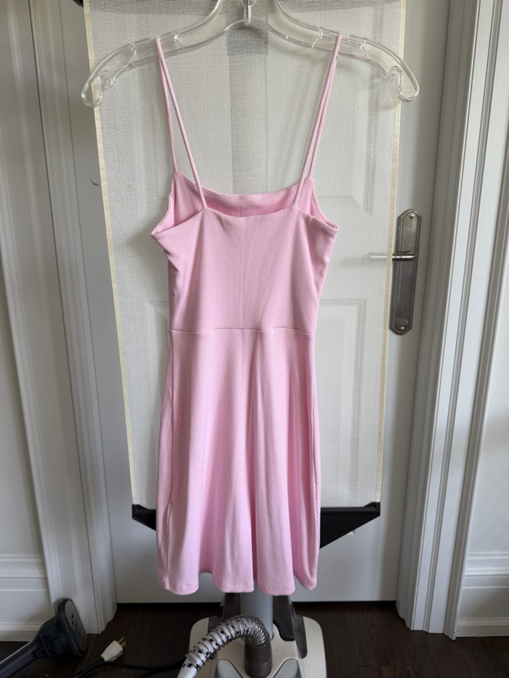 Pink Spaghetti Strap A-Line Dress
Wilfred Free - Picture 2 of 2